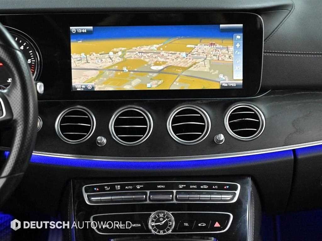 벤츠 E 클래스 E-클래스 W213 E220d 아방가르드 이미지 14