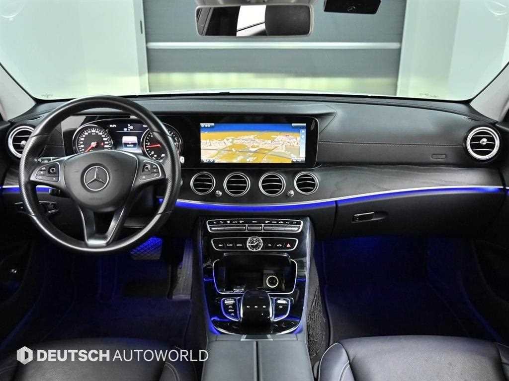 벤츠 E 클래스 E-클래스 W213 E220d 아방가르드 이미지 7