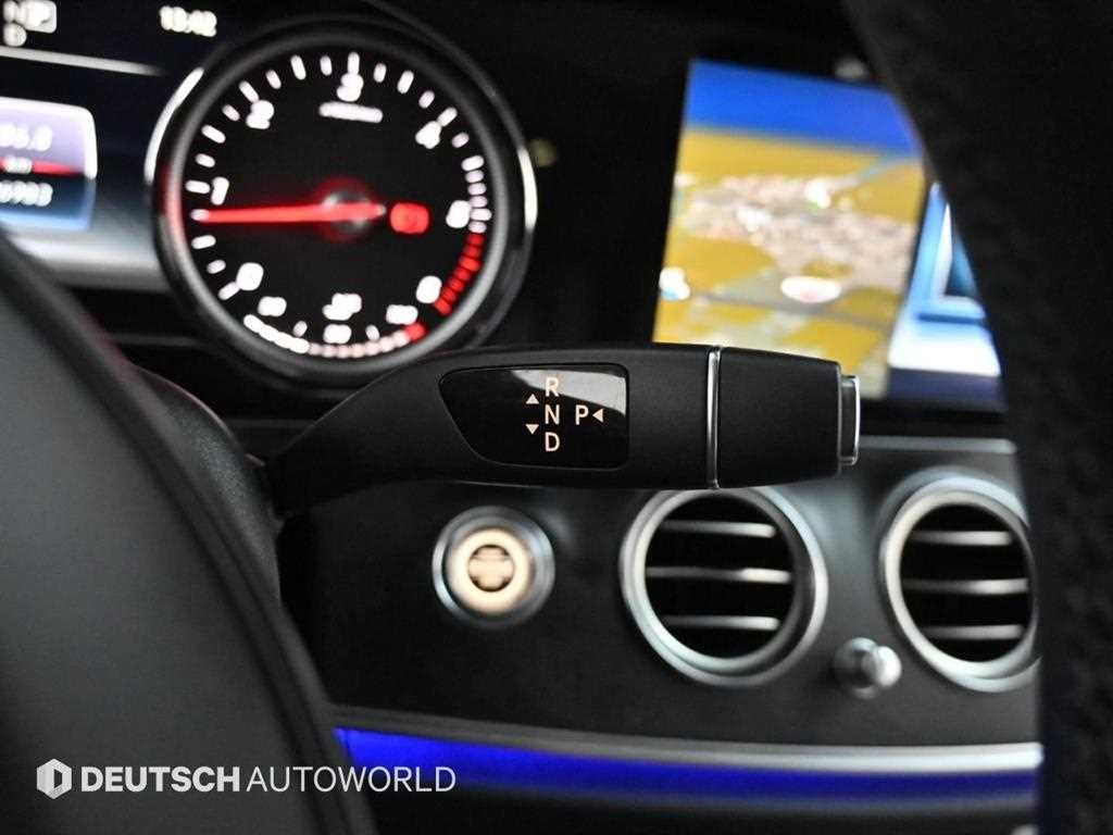 벤츠 E 클래스 E-클래스 W213 E220d 아방가르드 이미지 9