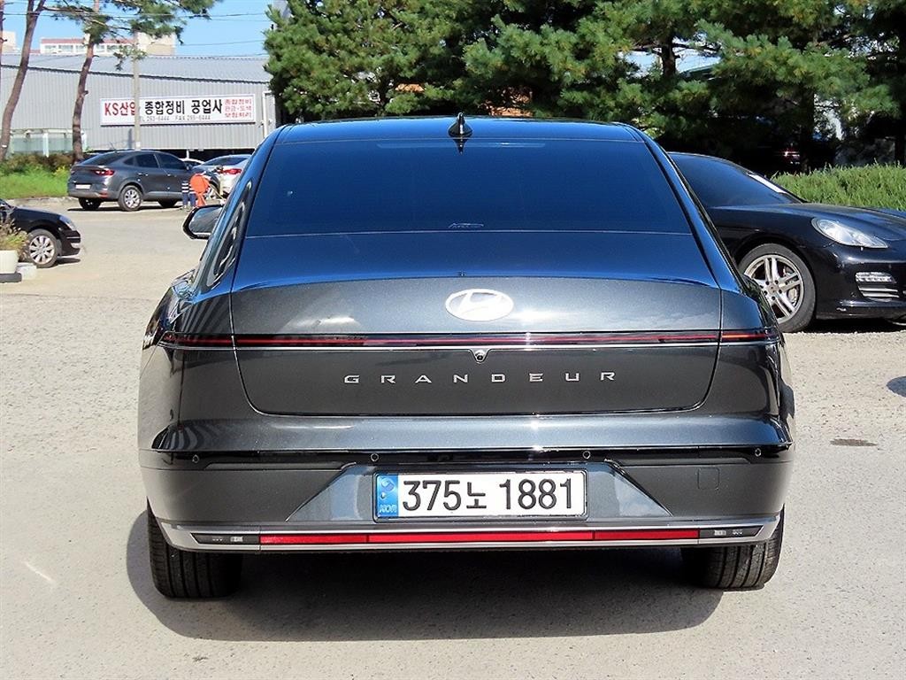 현대 그랜저 그랜저 (GN7) 가솔린 2.5 2WD 익스클루시브 이미지 4