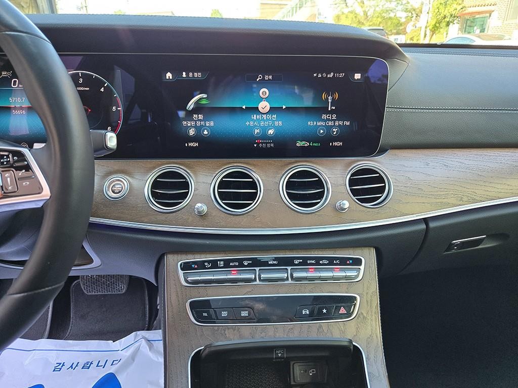 벤츠 E 클래스 E-클래스 W213 E220d 4MATIC 익스클루시브 이미지 10