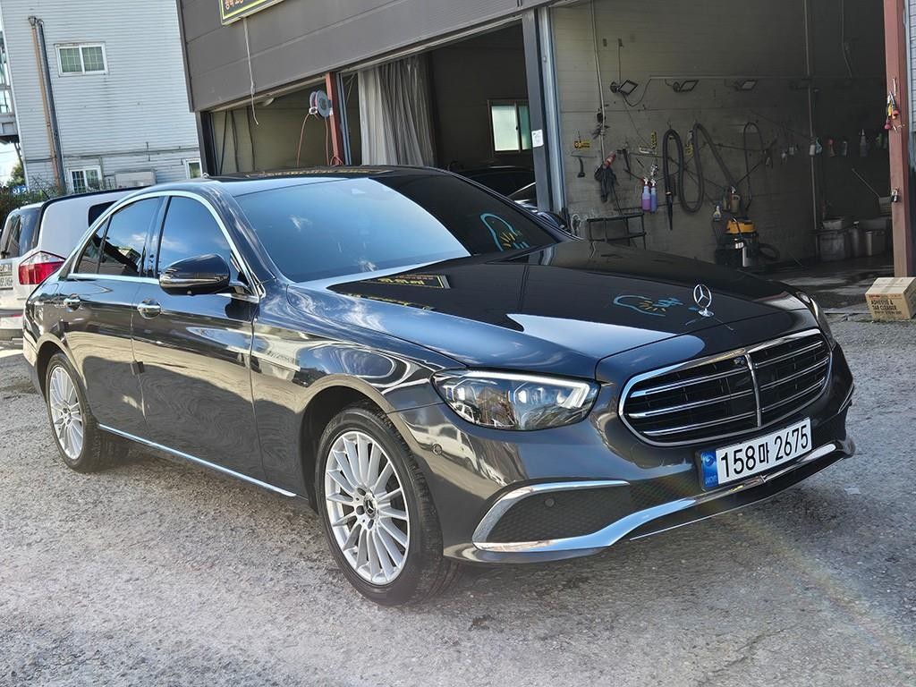 벤츠 E 클래스 E-클래스 W213 E220d 4MATIC 익스클루시브 이미지 2