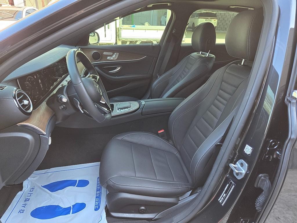 벤츠 E 클래스 E-클래스 W213 E220d 4MATIC 익스클루시브 이미지 5