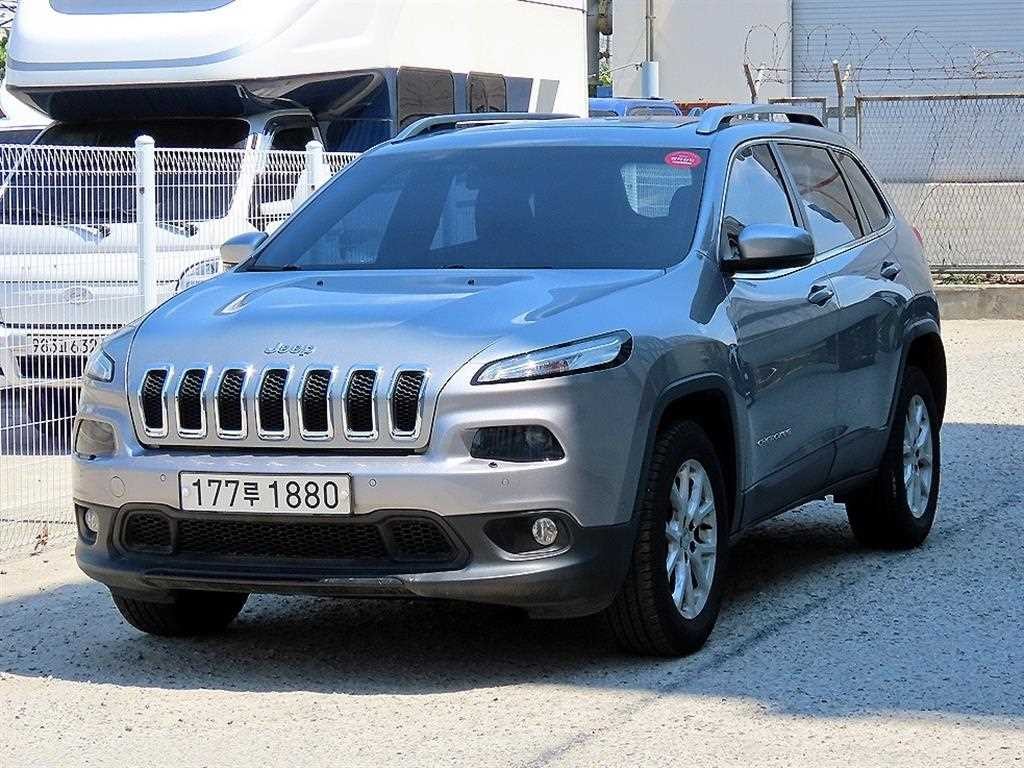 지프 체로키 체로키(KL) 2.4 론지튜드 AWD 이미지 2