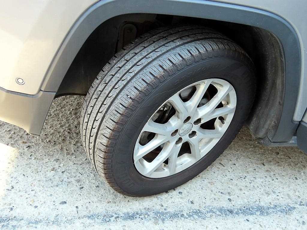 지프 체로키 체로키(KL) 2.4 론지튜드 AWD 이미지 20