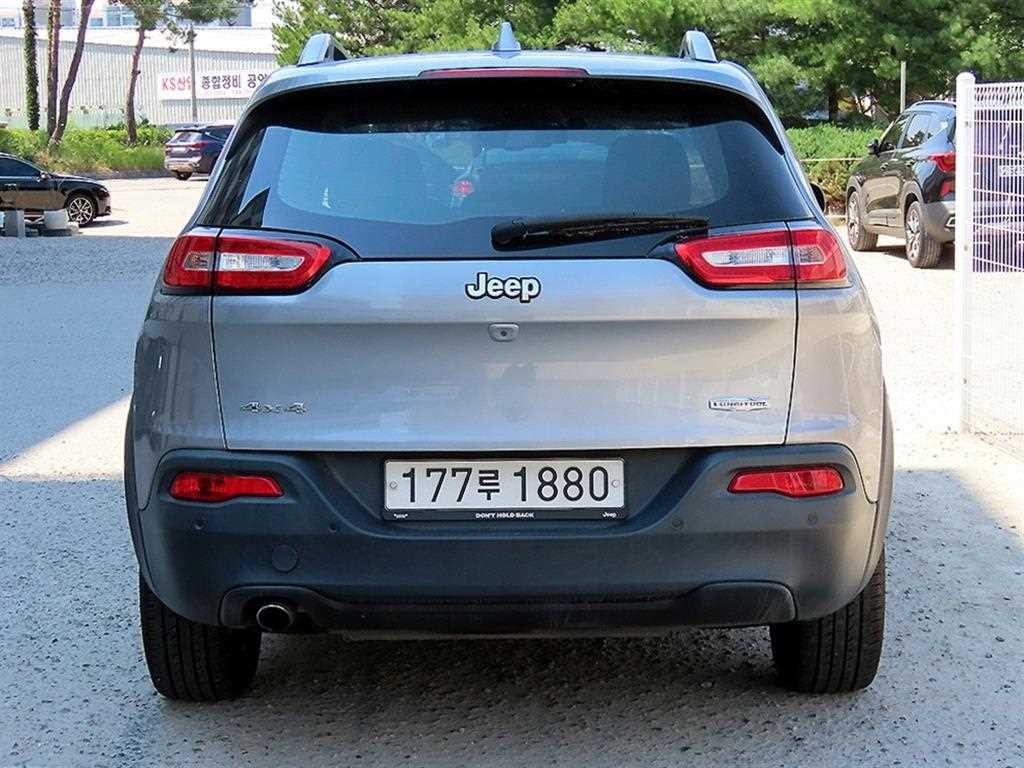 지프 체로키 체로키(KL) 2.4 론지튜드 AWD 이미지 4