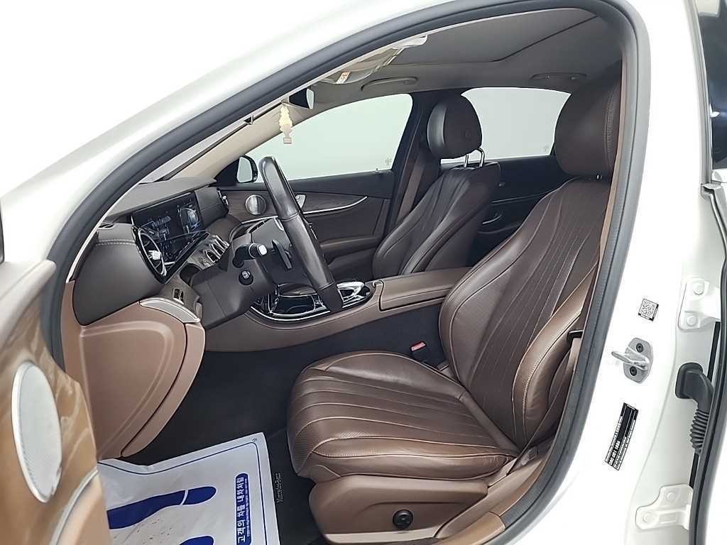 벤츠 E 클래스 E-클래스 W213 E300 아방가르드 이미지 11