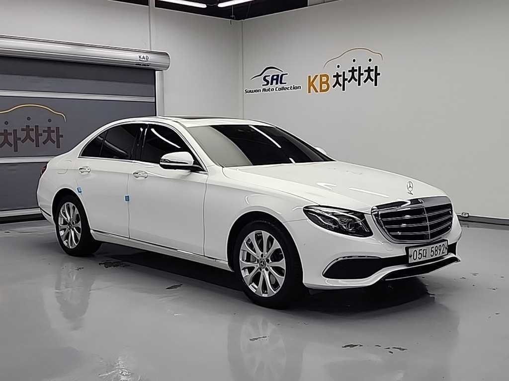 벤츠 E 클래스 E-클래스 W213 E300 아방가르드 이미지 4