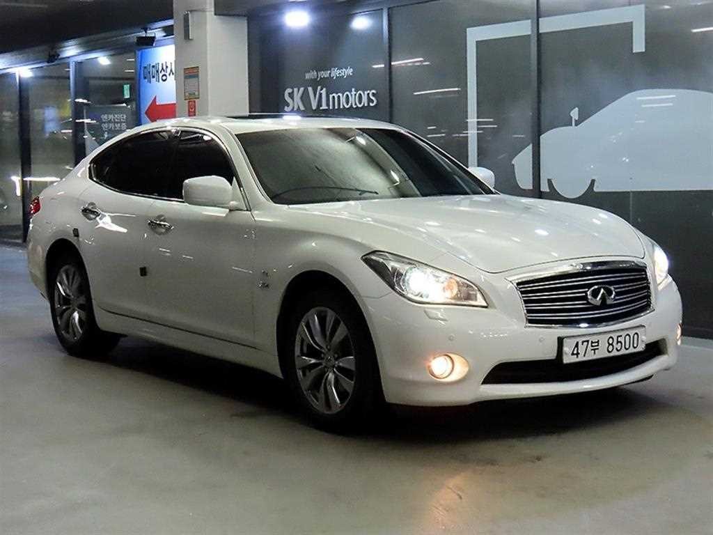 인피니티 Q Q70 3.0D 이미지 1