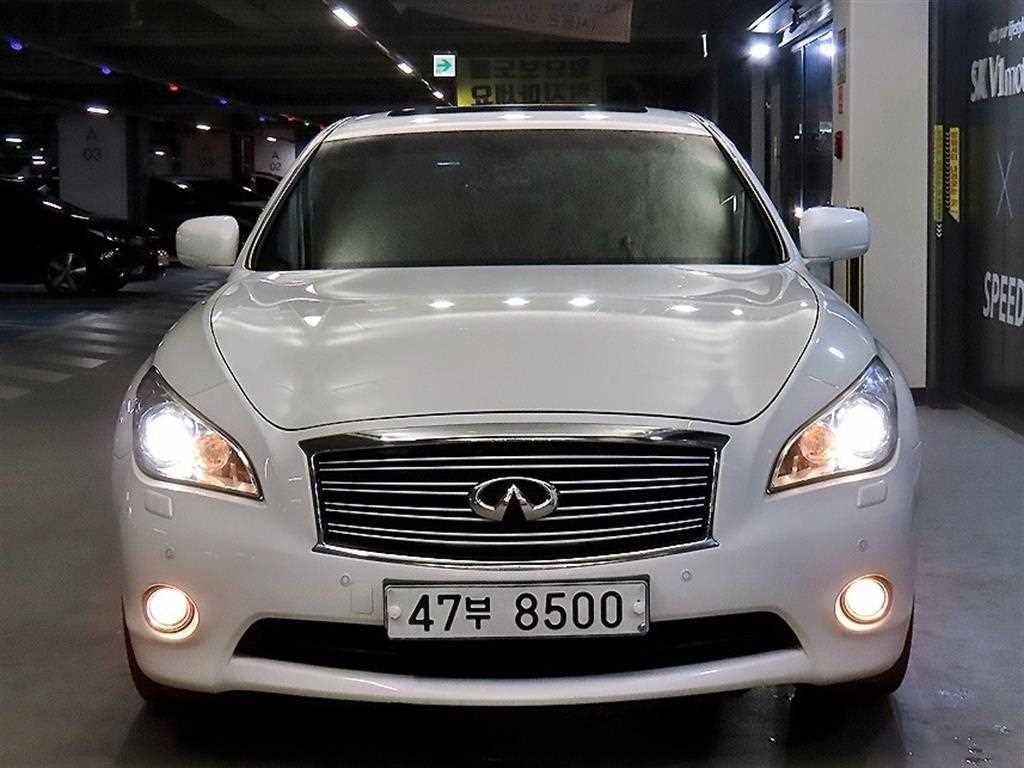 인피니티 Q Q70 3.0D 이미지 2