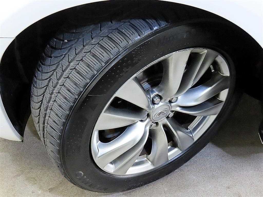 인피니티 Q Q70 3.0D 이미지 20