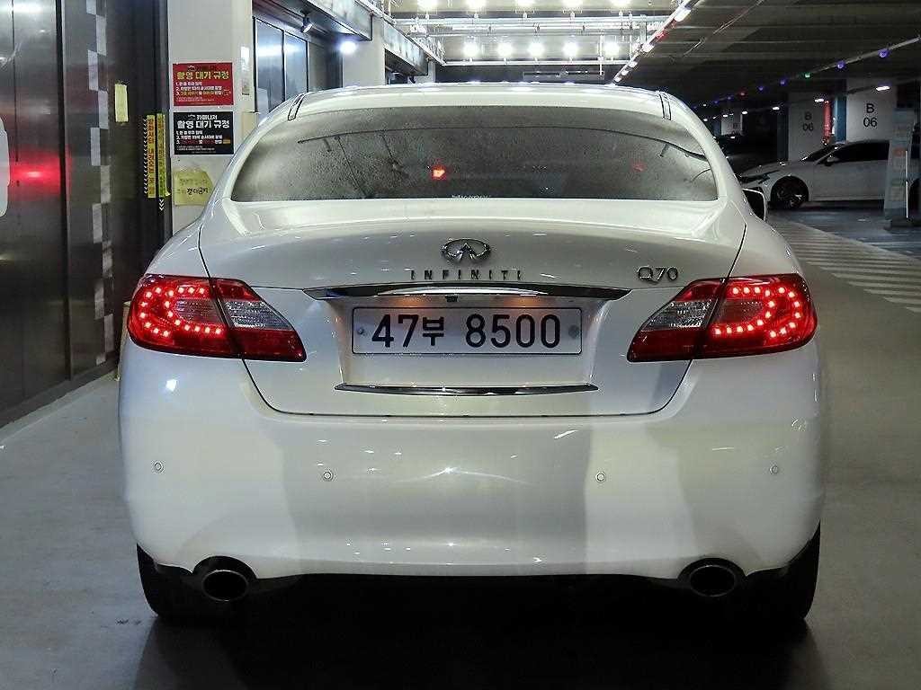 인피니티 Q Q70 3.0D 이미지 5
