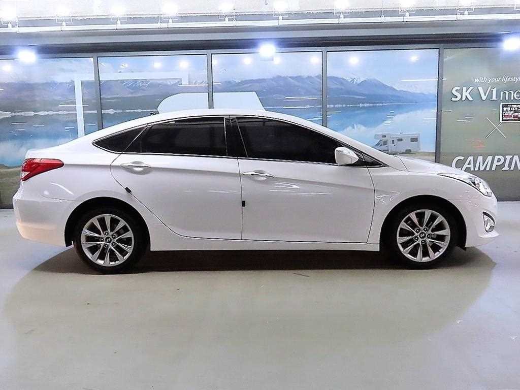 현대 i40 i40Saloon 1.7 VGT PYL 이미지 3