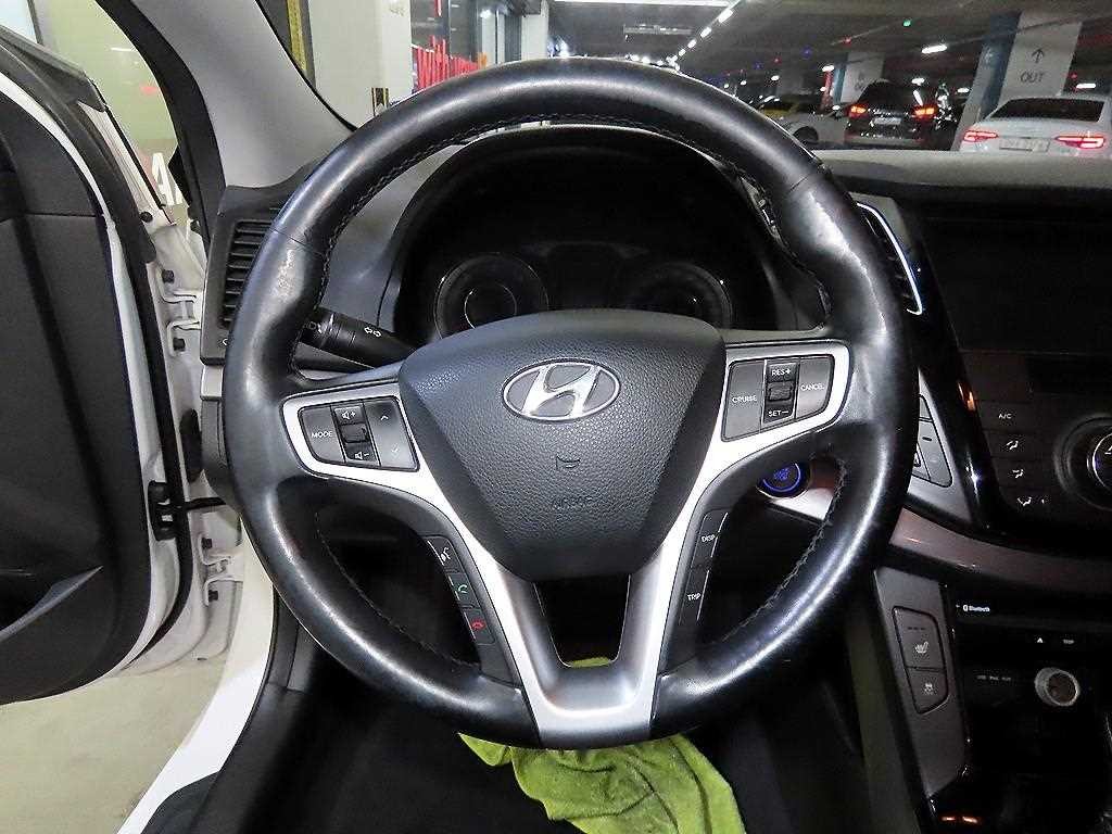 현대 i40 i40Saloon 1.7 VGT PYL 이미지 8