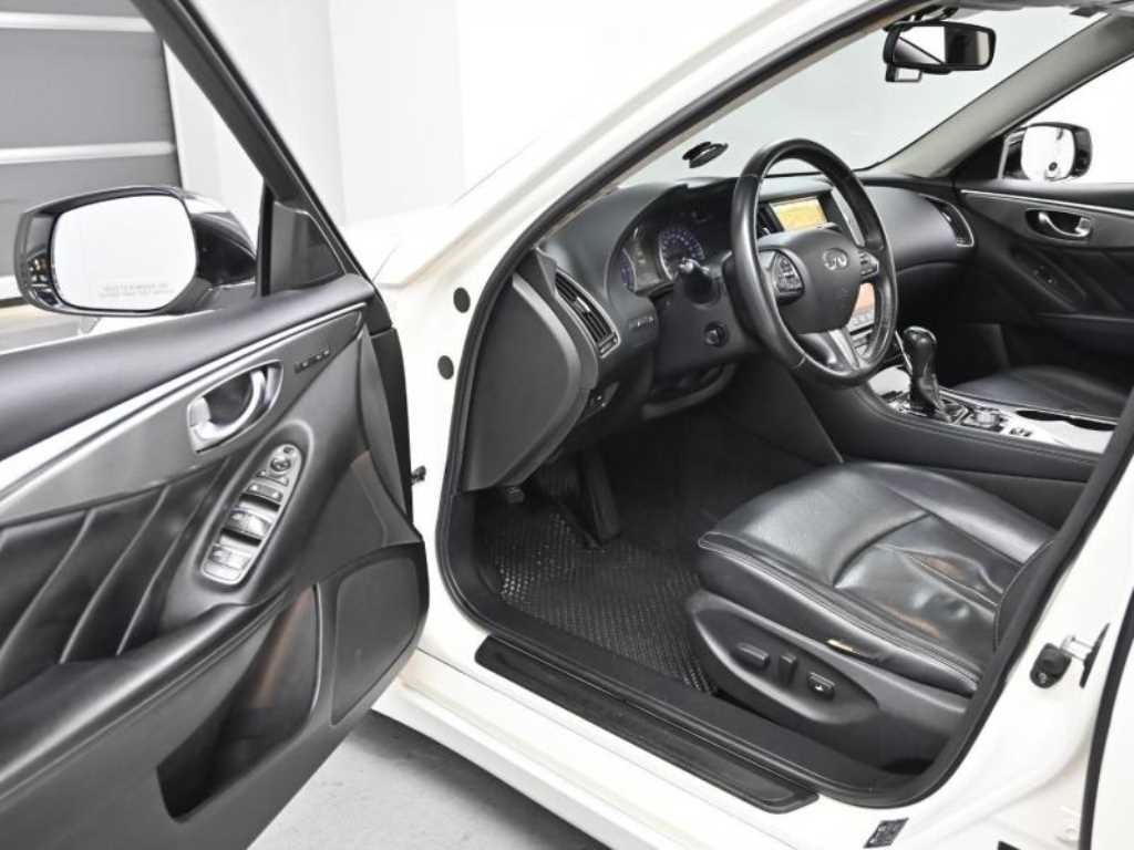 인피니티 Q Q50 2.2D 프리미엄 이미지 11