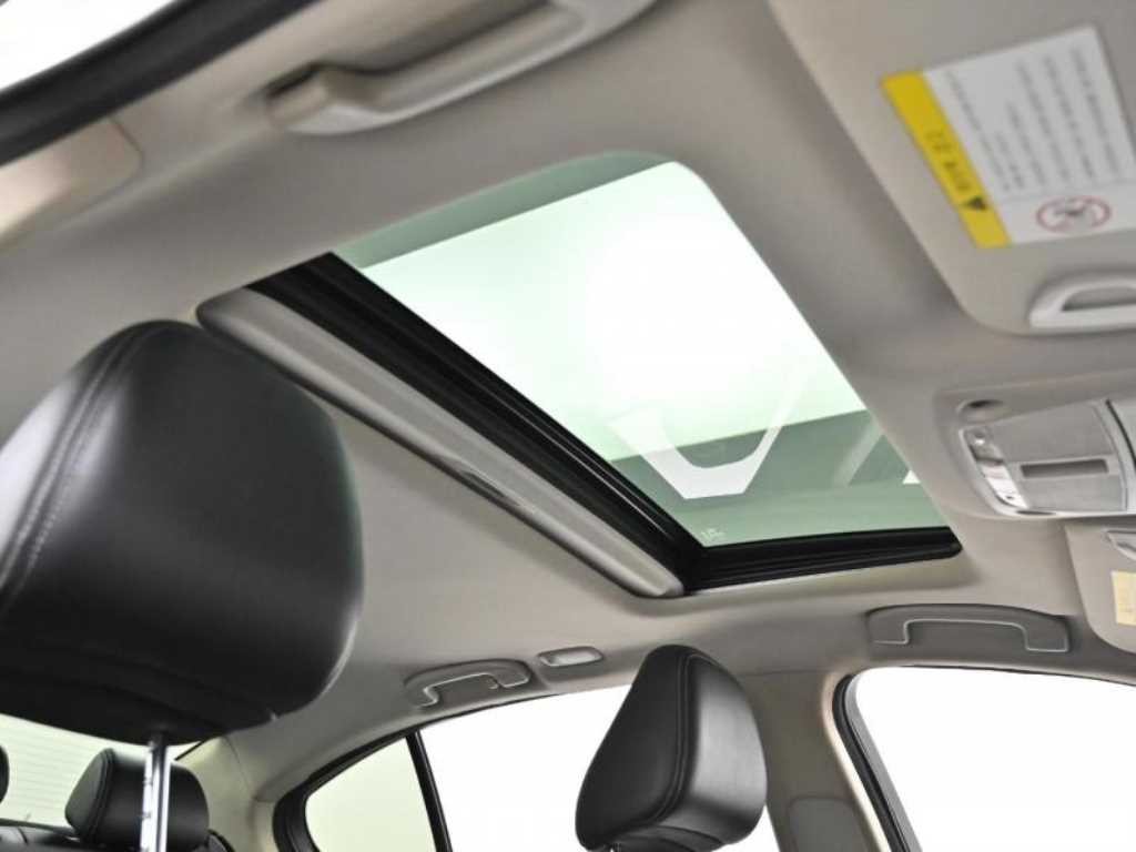 인피니티 Q Q50 2.2D 프리미엄 이미지 19