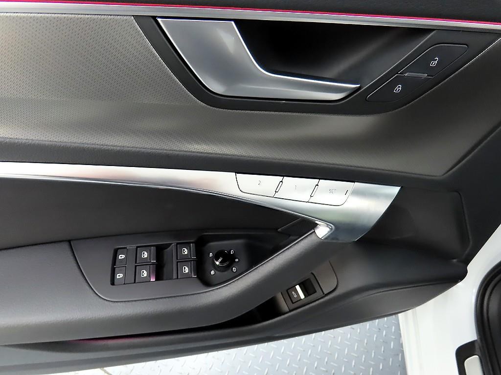 아우디 A6 A6 (C8) 45 TFSI 콰트로 프리미엄 이미지 11