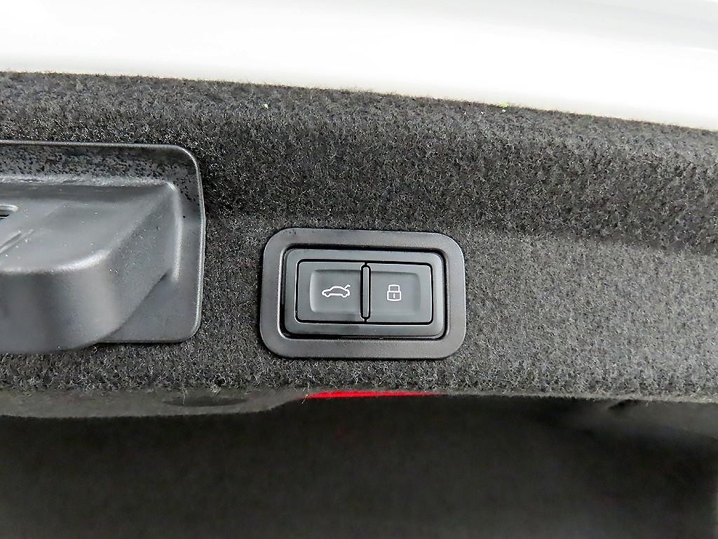 아우디 A6 A6 (C8) 45 TFSI 콰트로 프리미엄 이미지 18