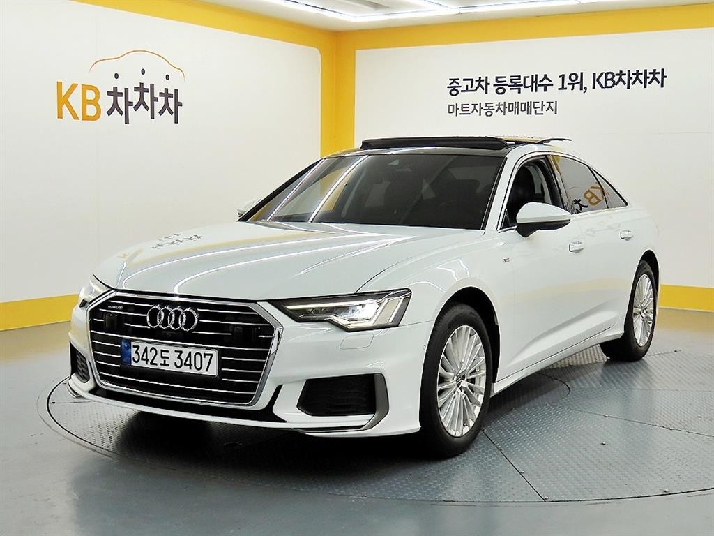 아우디 A6 A6 (C8) 45 TFSI 콰트로 프리미엄 이미지 2