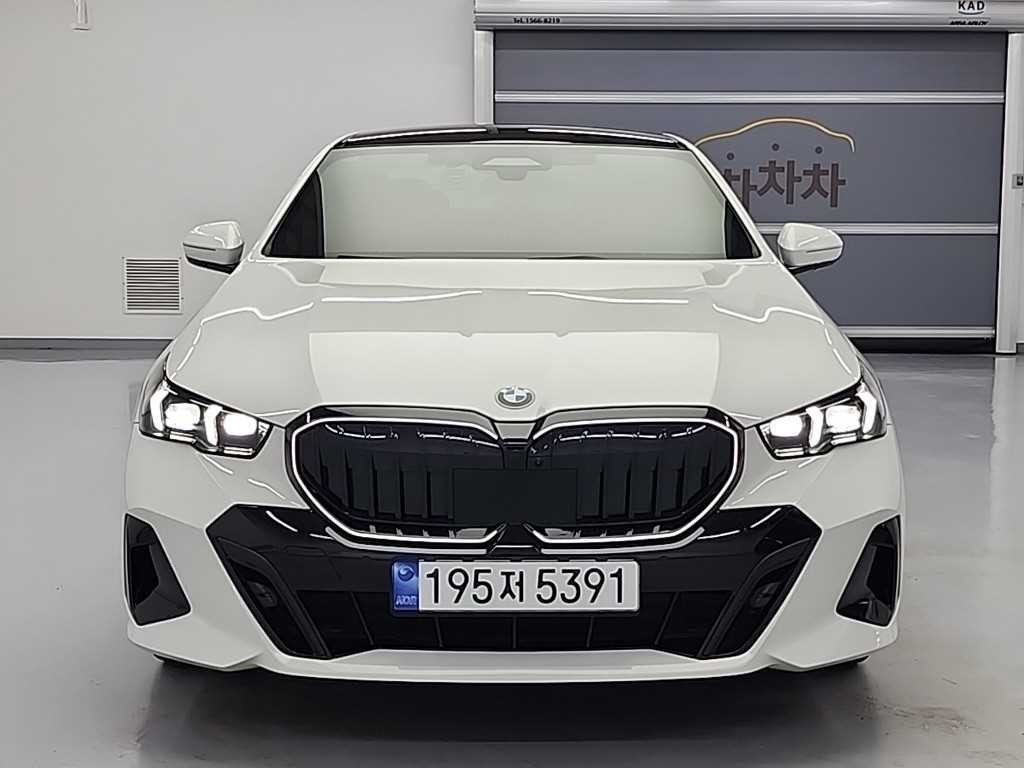 BMW 5시리즈 5시리즈 (G60) 520i 스페셜 에디션 이미지 3