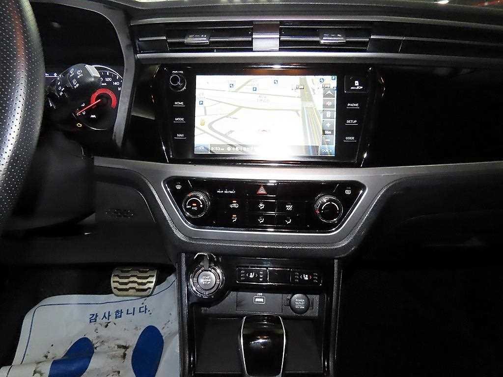 KG모빌리티(쌍용) 코란도 뷰티풀코란도 2WD 가솔린 1.5 C5 플러스 이미지 11