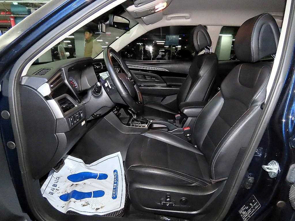KG모빌리티(쌍용) 코란도 뷰티풀코란도 2WD 가솔린 1.5 C5 플러스 이미지 6