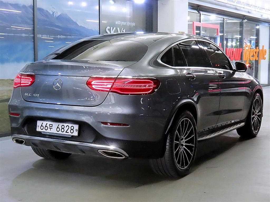 벤츠 GLC 클래스 GLC클래스 X253 GLC 300 4MATIC AMG LINE 이미지 4