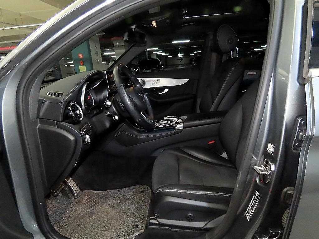 벤츠 GLC 클래스 GLC클래스 X253 GLC 300 4MATIC AMG LINE 이미지 6