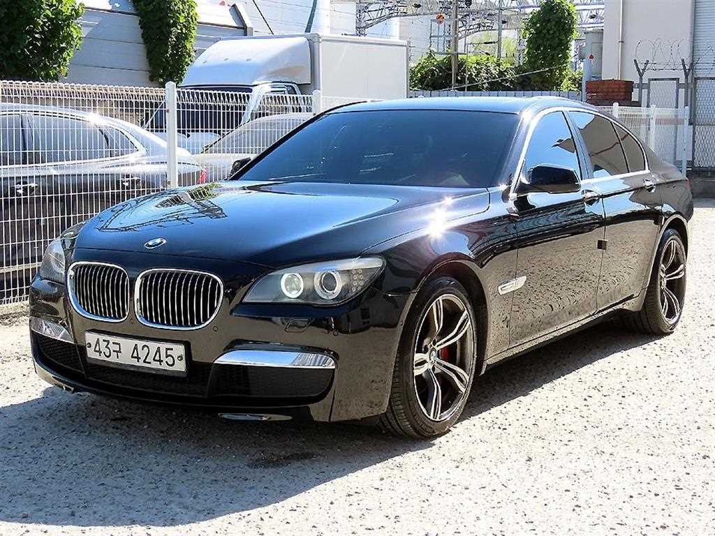 BMW 7시리즈 7시리즈 (F01) 740 i M스포츠 이미지 2