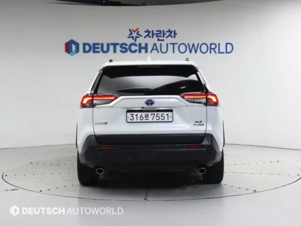 토요타 라브4 RAV4(5세대) 2.5 2WD 하이브리드 이미지 4
