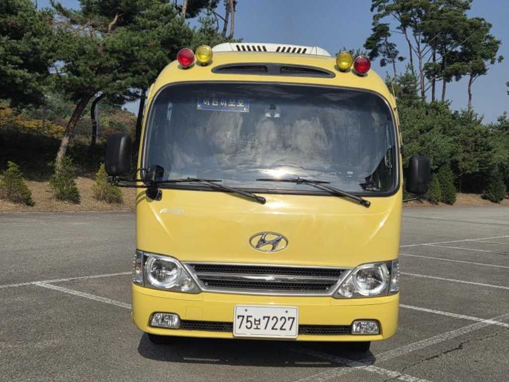중대형버스 소형현대버스 뉴카운티 단축 어린이 34인승 이미지 3