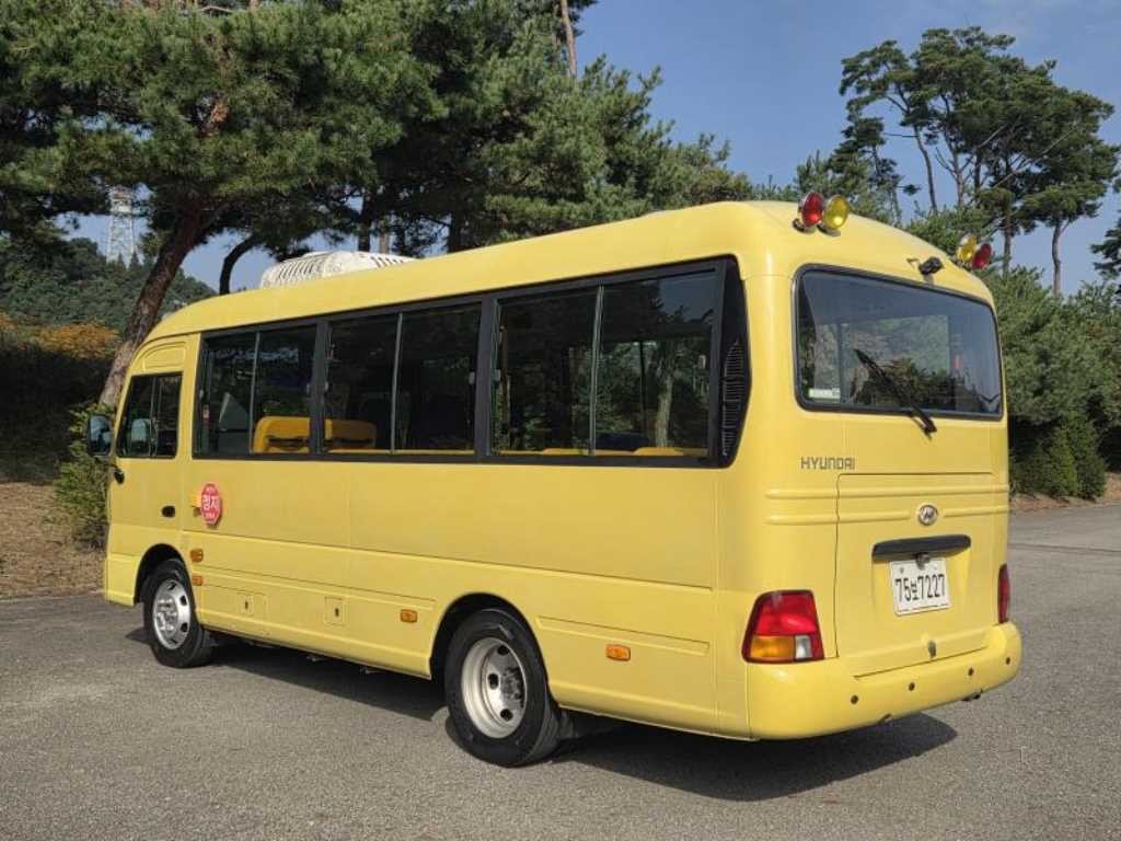 중대형버스 소형현대버스 뉴카운티 단축 어린이 34인승 이미지 5