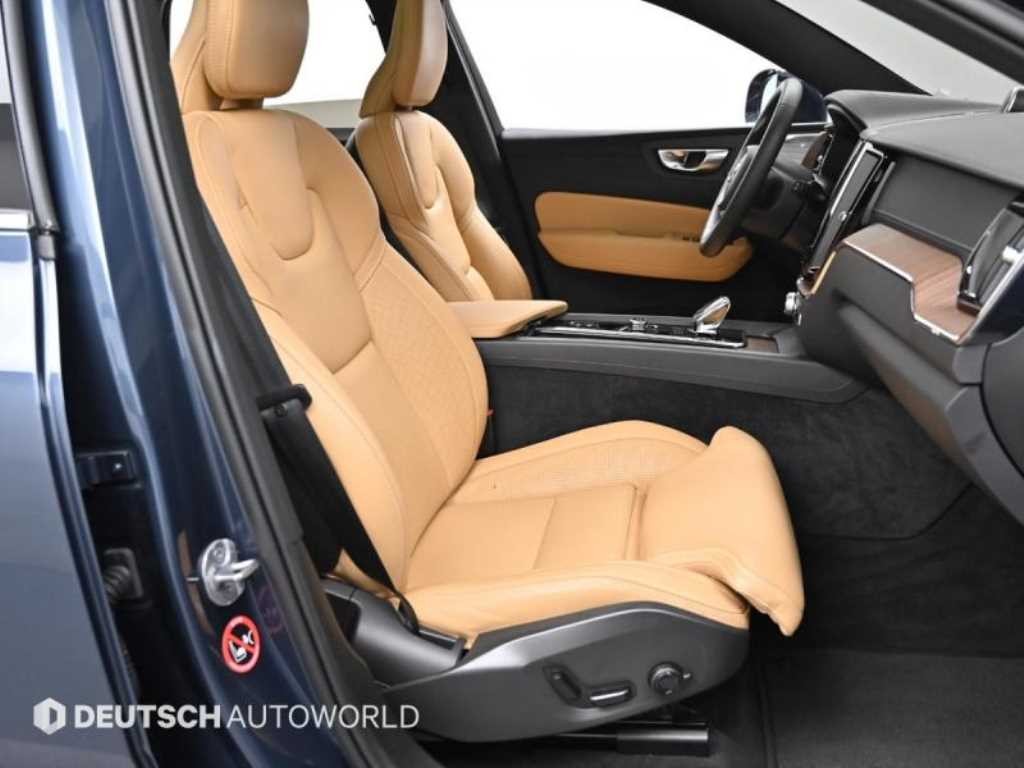 볼보 XC60 XC60(2세대) B5 AWD 얼티메이트 브라이트 이미지 10