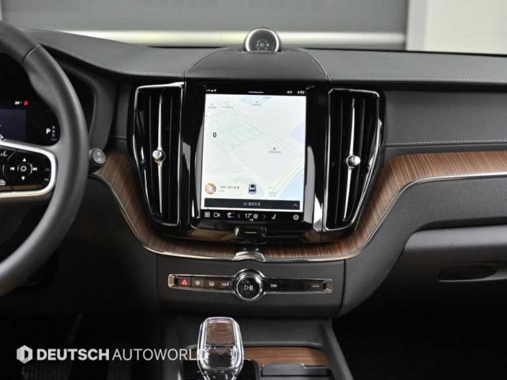 볼보 XC60 XC60(2세대) B5 AWD 얼티메이트 브라이트 이미지 14