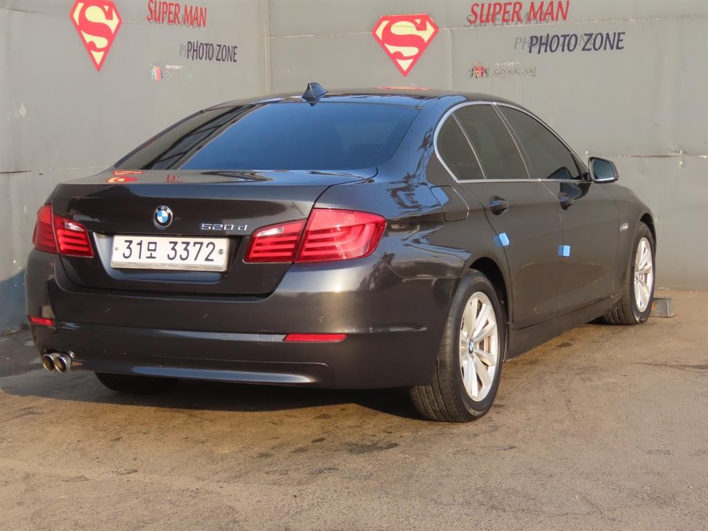 BMW 5시리즈 5시리즈 (F10) 520d 이미지 3
