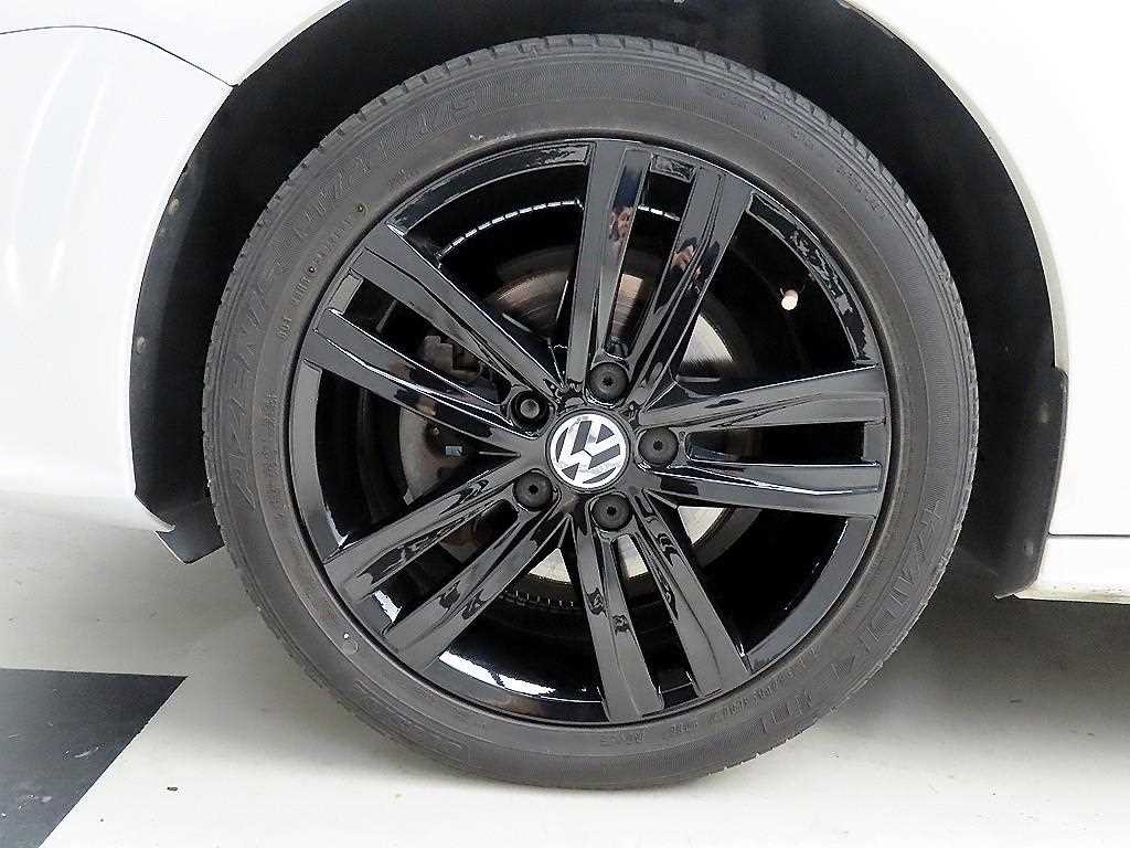 폭스바겐 제타 뉴 제타 2.0 TDI 블루모션 프리미엄 이미지 20