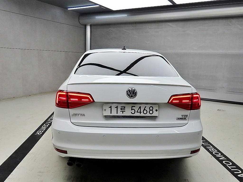 폭스바겐 제타 뉴 제타 2.0 TDI 블루모션 프리미엄 이미지 3