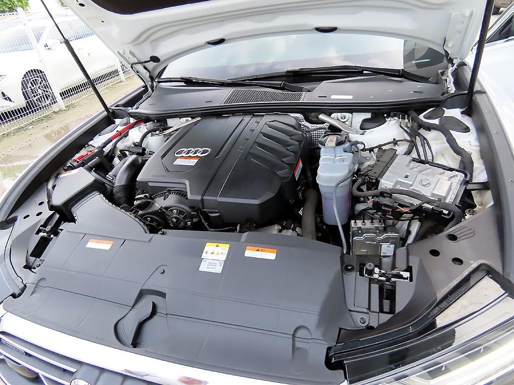 아우디 A6 A6 (C8) 45 TFSI 콰트로 프리미엄 이미지 19