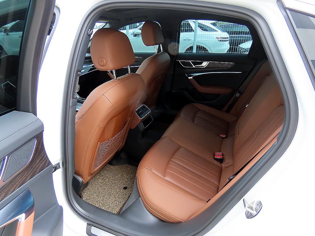 아우디 A6 A6 (C8) 45 TFSI 콰트로 프리미엄 이미지 6