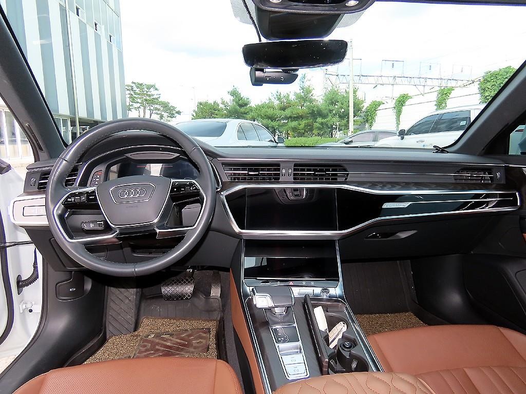 아우디 A6 A6 (C8) 45 TFSI 콰트로 프리미엄 이미지 7