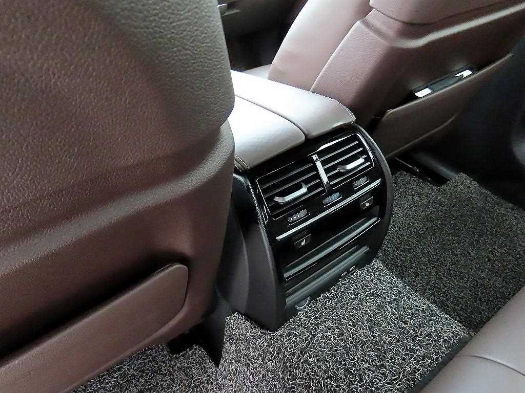 BMW 5시리즈 5시리즈 (G30) 520i M 스포츠 이미지 16