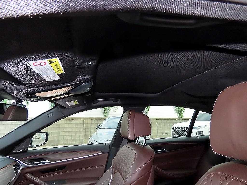 BMW 5시리즈 5시리즈 (G30) 520i M 스포츠 이미지 18