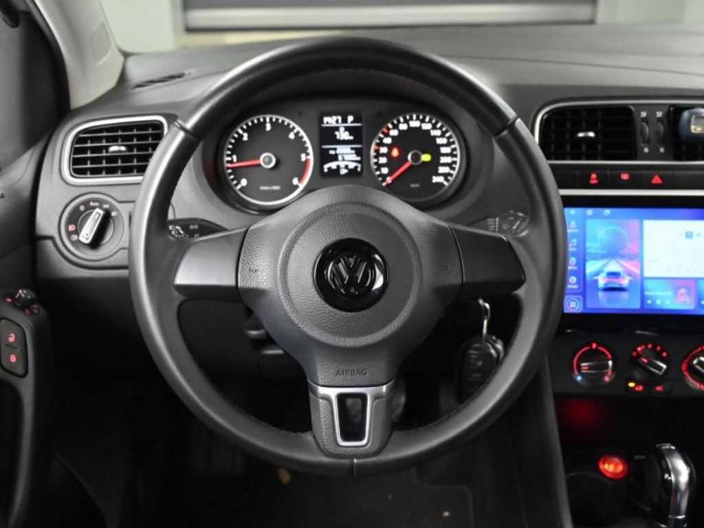 폭스바겐 폴로 1.6 TDI R-LINE 이미지 14