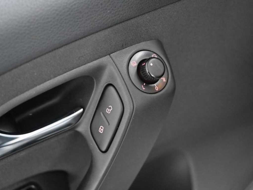 폭스바겐 폴로 1.6 TDI R-LINE 이미지 17
