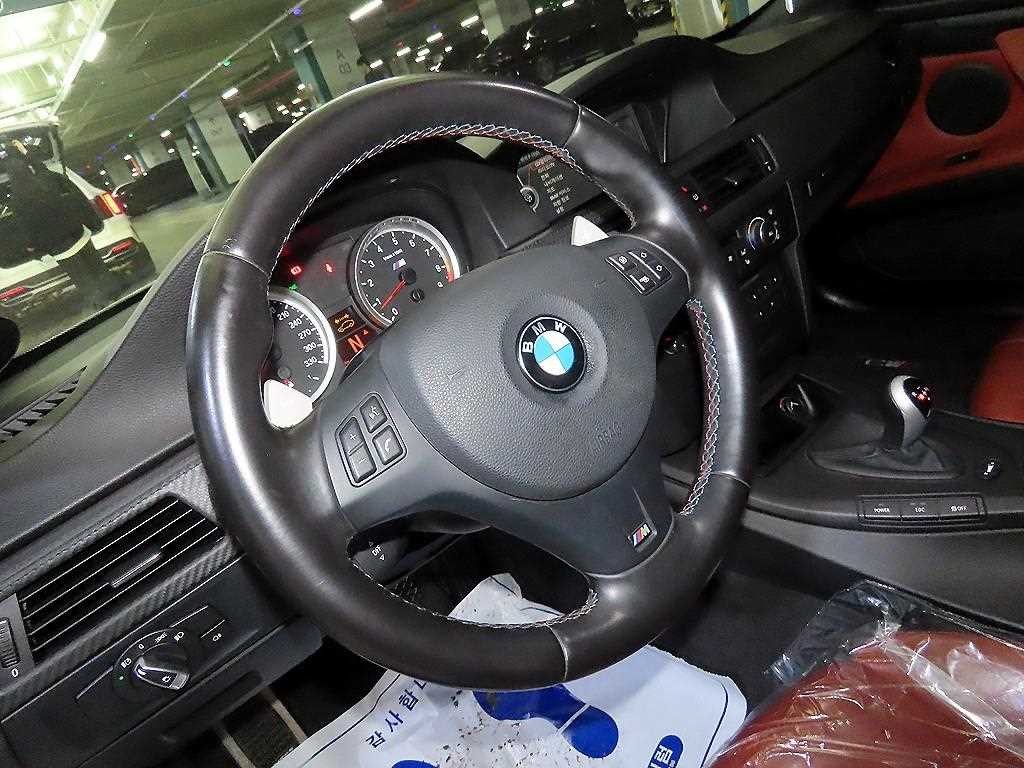 BMW 3시리즈 M3 (F80, E90) M3 컨버터블 이미지 11