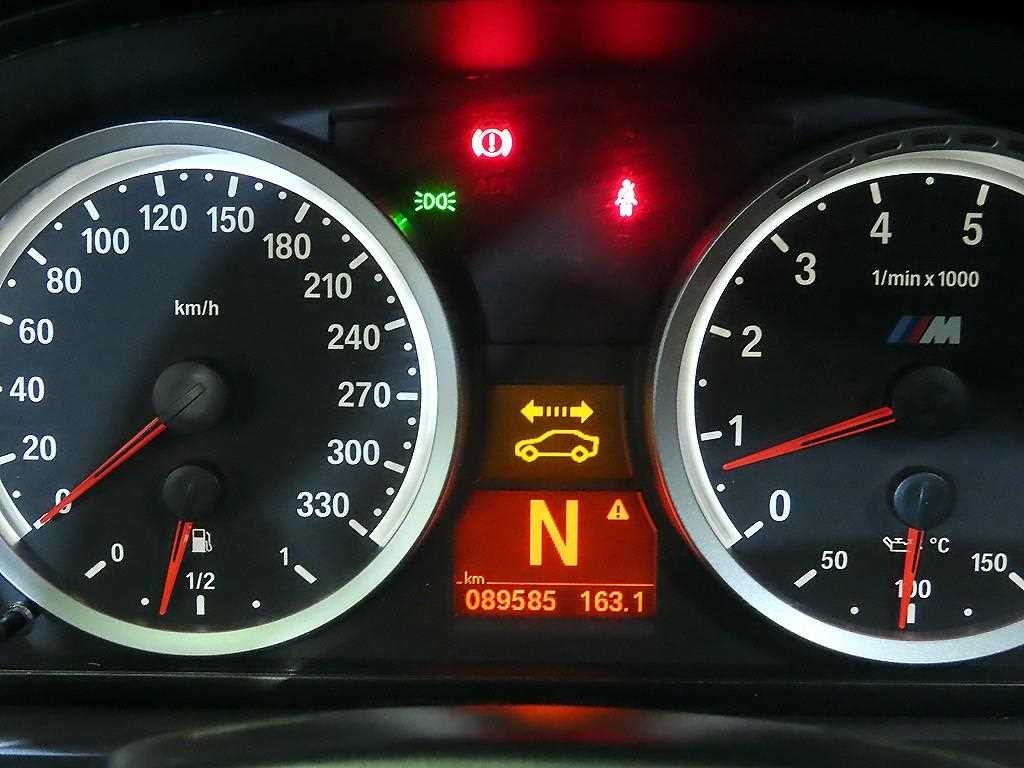 BMW 3시리즈 M3 (F80, E90) M3 컨버터블 이미지 12