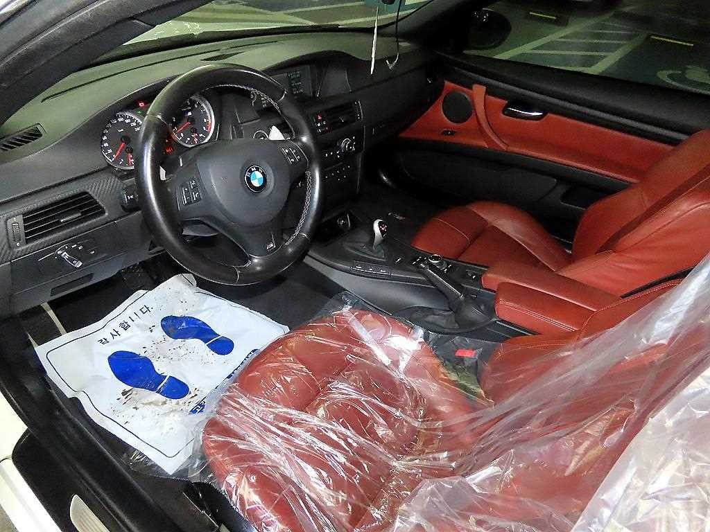 BMW 3시리즈 M3 (F80, E90) M3 컨버터블 이미지 13