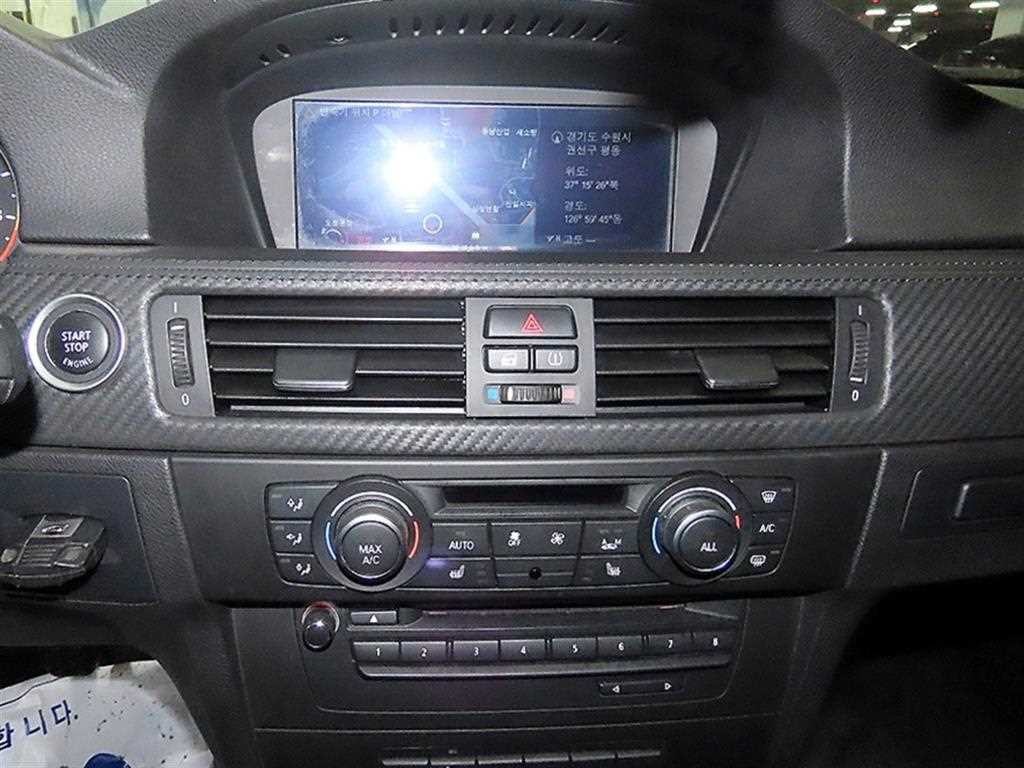 BMW 3시리즈 M3 (F80, E90) M3 컨버터블 이미지 14