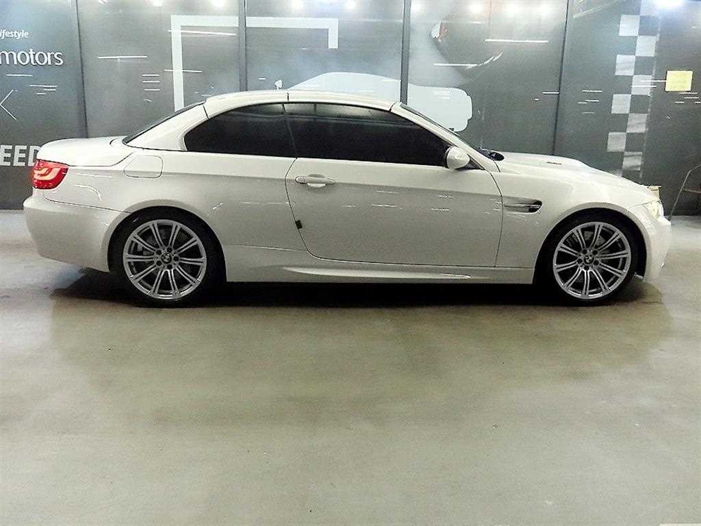 BMW 3시리즈 M3 (F80, E90) M3 컨버터블 이미지 3