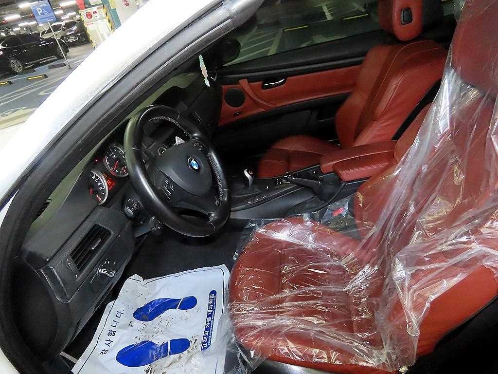 BMW 3시리즈 M3 (F80, E90) M3 컨버터블 이미지 9